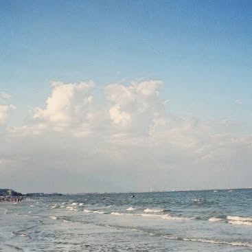 Hello #summer :) #beach #mamaia — Qatar reel by TripleF Qatar