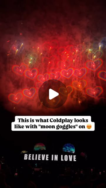 Coldplay in Abu Dhabi 🇦🇪 Ever wondered what these glasses can do?