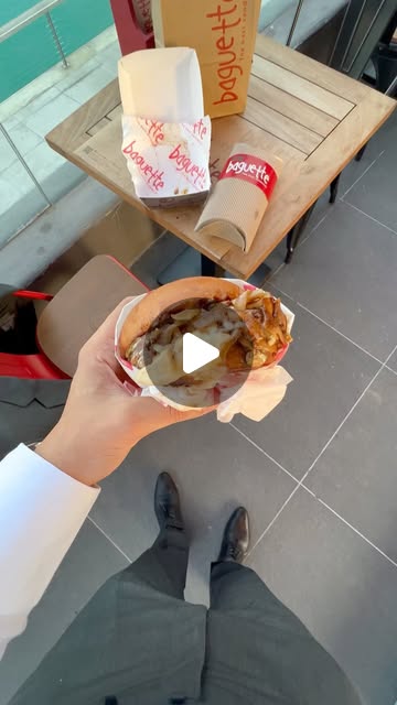 A REALLY good burger with a perfect view 🍔 🍟 